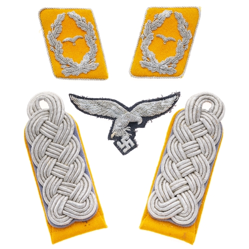 344 - German Third Reich WW2 Luftwaffe Officer’s collar patches, shoulder straps and breast eagle.  A good... 