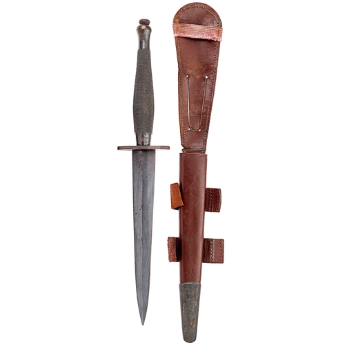 422 - WW2 2nd pattern Fairbairn-Sykes “B2” Parkerised Commando fighting knife.  A very good and scarce exa... 