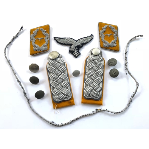 345 - German Third Reich WW2 Luftwaffe Officer’s collar patches, shoulder straps and breast eagle.  A good... 