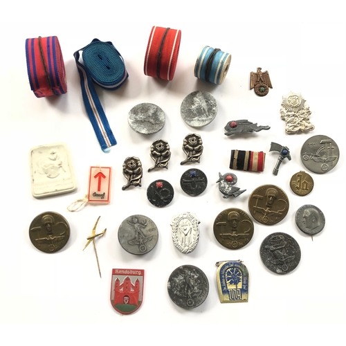 369 - German Third Reich small quantity of Tinnies/Day Badges/ Fund Raising badges etc and some ribbons.  ... 