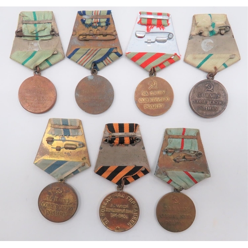 137 - Seven Russian Defence WW2 Medals
consisting Defence of Moscow ... Defence of the Caucasus ... Defenc... 