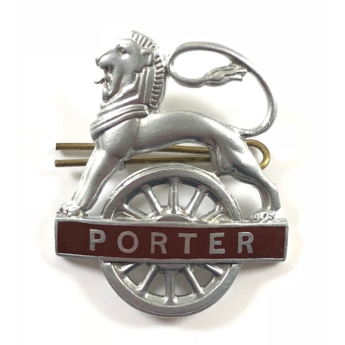 139 - British Railways Western Region Porter Cap BadgeA white metal and enamel example complete with loop ... 