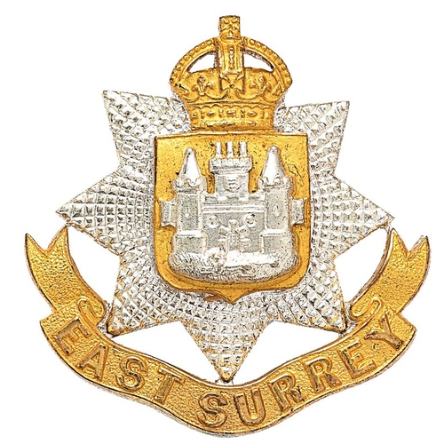 322 - East Surrey Regiment Officers cap badge circa 1901-52.  Fine die-cast silver facetted star on gilt t... 