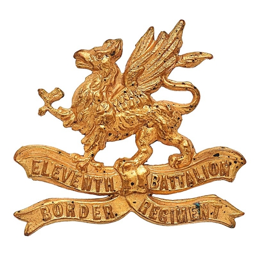 351 - 11th (Lonsdale) Battalion Border Regiment cap badge.  Fine rare die-stamped brass Crest of the Earl ... 