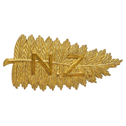 353 - New Zealand Squadron King's Colonials slouch hat badge circa 1903-04. Good die-stamped yellow brass ... 