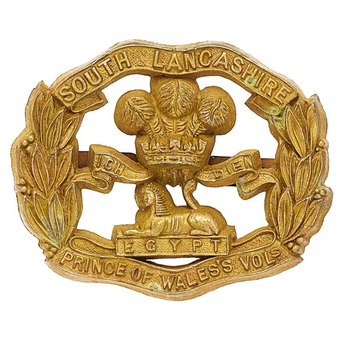 387 - South Lancashire Regiment scarce WW2 plastic cap badge. Good scarce title scrolls joined by laurel s... 