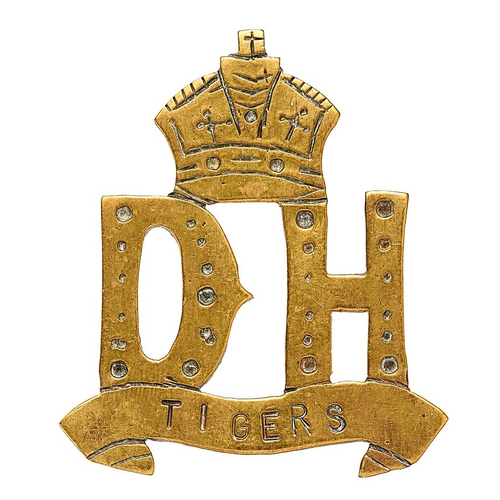 411 - South Africa. Damant's Horse Boer War sheet brass slouch hat badge. Good scarce large heavy gauge ex... 