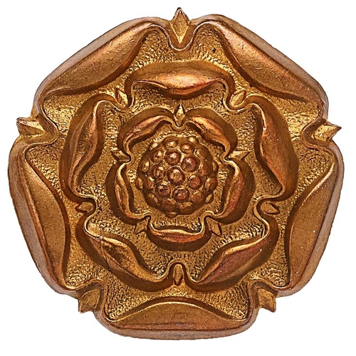 517 - Royal Lancashire Reserve Regiment Boer War cap badge circa 1900-01.  Die-stamped brass rose.    . Lo... 