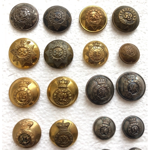 145 - 35 Shropshire and assorted mainly Victorian buttons.  Good Shropshire mainly Officer examples, inclu... 