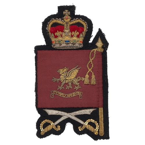 174 - Scots Guards Colour Sergeant rank badge circa 1901-52.  Fine scarce bullion crowned crimson silk fla... 