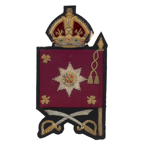 175 - Irish Guards Colour Sergeant rank badge circa 1901-52. Fine scarce bullion crowned crimson silk flag... 