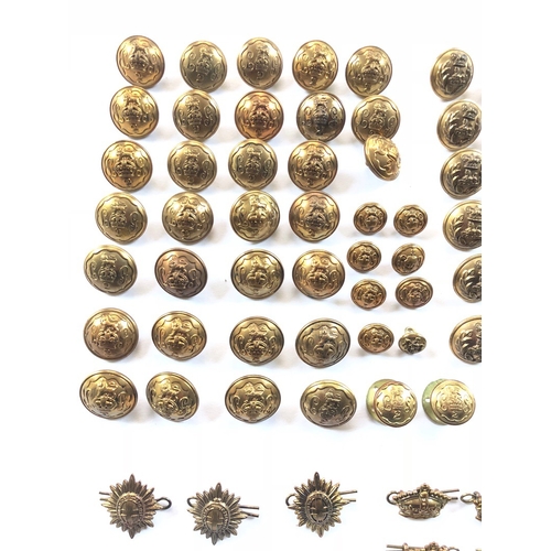 185 - Second Life Guards Regimental Buttons etc. A selection of post 1920 Second Life Guards buttons compr... 