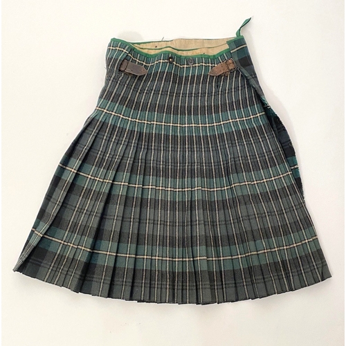 375 - Kings Liverpool Scottish WW1 era Forbes Tartan Kilt A good quality example, complete with single bla... 