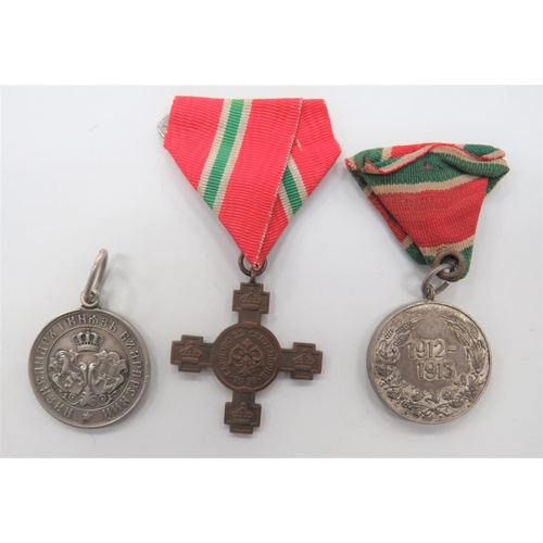 105 - Bulgarian Medal Group
consisting Memory Of The Glorious Campaign 1885 ... Bronze Cross for Proclamat... 