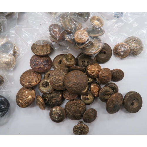 20 - Quantity of Military Buttons
including KC RAF ... QC RAF ... KC RN ... Vic crown RSNC ... Merchant N... 