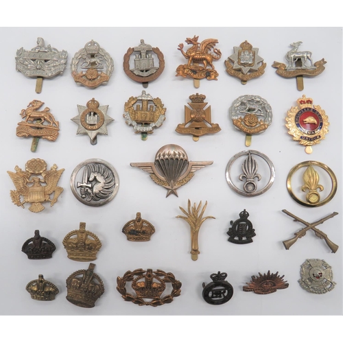 76 - Infantry and Various Badges
including white metal Gloucestershire ... Brass The Buffs ... Bi-metal K... 