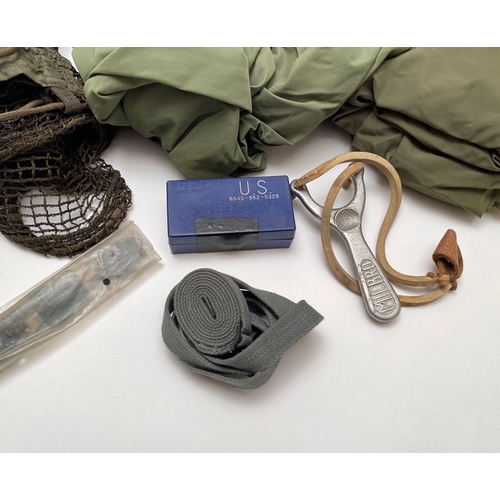 146 - Special Air Service SAS Jungle Combat Kit of Lt Col W.L. Mundell BEM Including personal kit fishing ... 