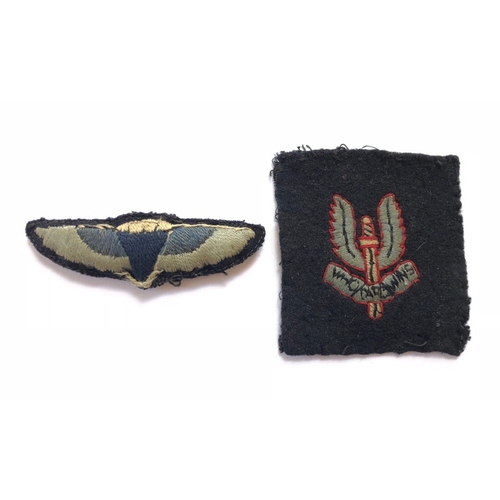 121 - SAS Wings and Artists Rifles (21st Special Air Service) SAS formation sign.    Comprising: SAS quali... 