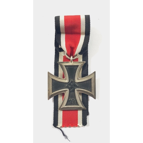 370 - German Third Reich 1939 Iron Cross 2nd Class.   A good example with silvered frame and magnetic iron... 