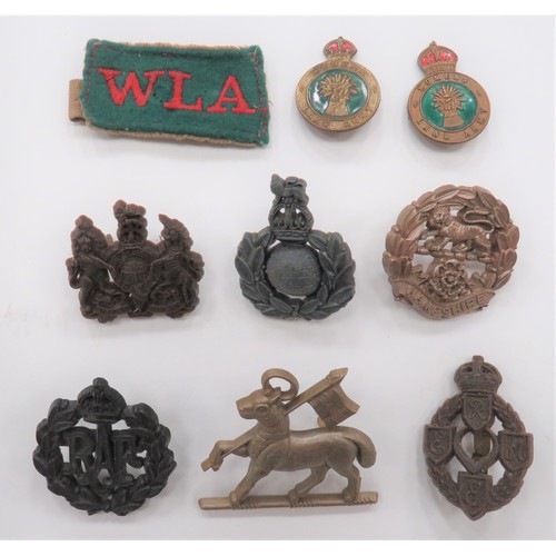 82 - WW2 Plastic Economy Cap Badges
consisting KC Royal Marines ... Queens ... Hampshire ... KC RAF ... K... 