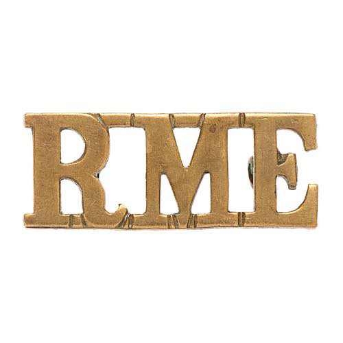 RME Royal Marine Engineers shoulder title badge c1917-19 only.  Good scarce die-cast example.    Loops  GC