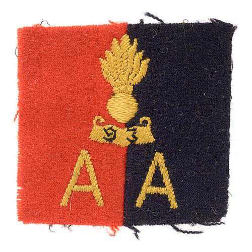 385 - 93rd AGRA (Army Group Royal Artillery) cloth formation sign badge.  Red/navy felt rectangle embroide... 