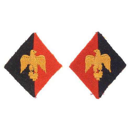 411 - 646 Light Anti-Aircraft Regt. Royal Artillery facing pair of cloth formation sign badges.  Facing Go... 