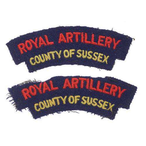 416 - ROYAL ARTILLERY / COUNTY OF SUSSEX pair of cloth shoulder title badges c1955.  Good scarce issue. Na... 