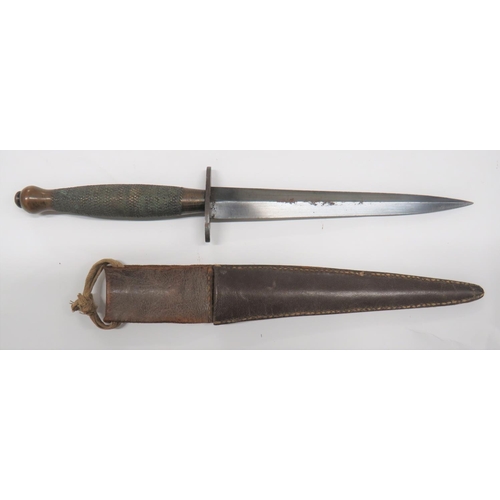 151 - WW2 2nd pattern Fat Grip Fairbairn-Sykes WD Arrow 4 Parkerised Commando Fighting Knife.A good and sc... 