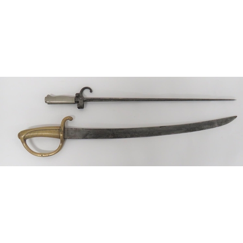 68 - 19th Century French Pattern Naval Issue Short Sword
23 inch, single edged, slightly curved, plain bl... 