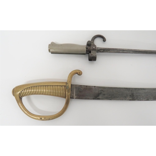 68 - 19th Century French Pattern Naval Issue Short Sword
23 inch, single edged, slightly curved, plain bl... 