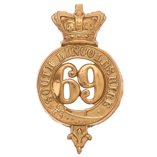 97 - 69th (South Lincolnshire) Regiment of Foot Victorian glengarry badge circa 1874-81.  Good scarce die... 