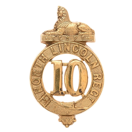 98 - 10th (North Lincoln) Regiment of Foot Victorian glengarry badge circa 1874-81.  Good scarce die-stam... 