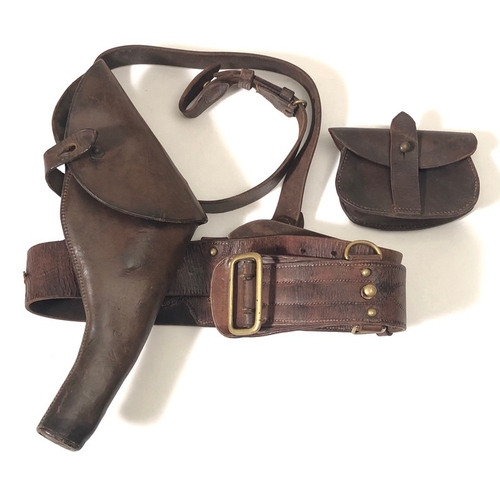 298 - WW1 1917 British Officer Sam Browne Belt Set.  A regulation Sam Browne belt with single brace stamp,... 