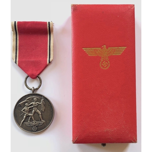 391 - German Third Reich cased 1938 German Entry into Austria Medal by Forster und Barth, Pforzheim   Good... 