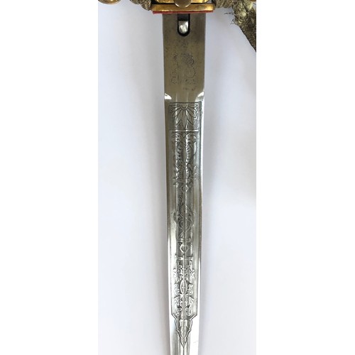 437 - German Third Reich Kriegsmarine Officer Dagger and knot by Eickhorn, Solingen A fine example, the fu... 