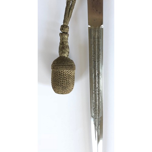 437 - German Third Reich Kriegsmarine Officer Dagger and knot by Eickhorn, Solingen A fine example, the fu... 