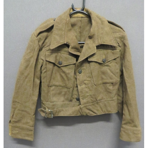 332 - 1940 Pattern Rifles Battledress Jacket
khaki, woollen, single breasted, converted open collar, short... 