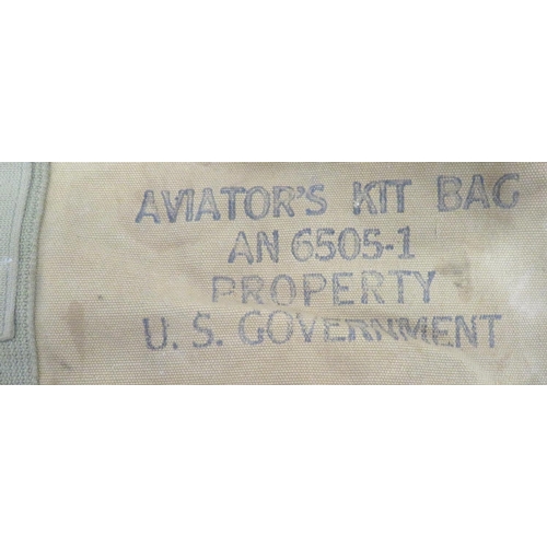 419 - American Air Force Aviator's Large Kit Bag
khaki green canvas, large transit bag with green webbing ... 