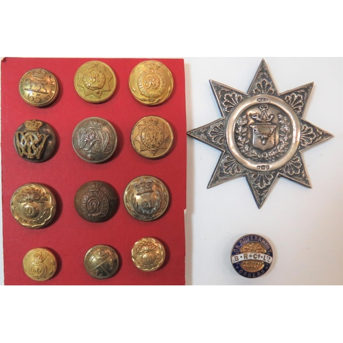 168 - Small Selection of Victorian Buttons
including gilt 65th Reg ... Gilt Vic crown 21st Reg ... Gilt 10... 