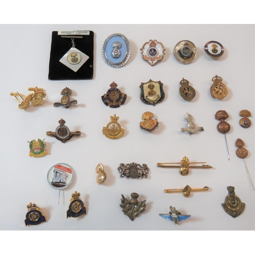 181 - Royal Scots Fusiliers Sweetheart Lapel Badges
including plated grenade over scroll ... Gilt Vic crow... 