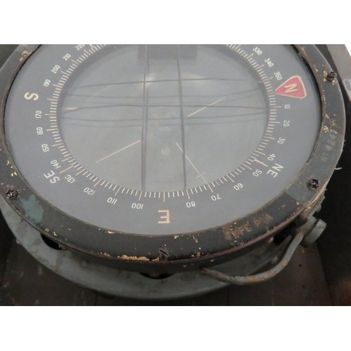 405 - WW2 RAF Aircraft Compass
consisting Type P4A (6B/1671) example.  Grey painted body with blackened ed... 