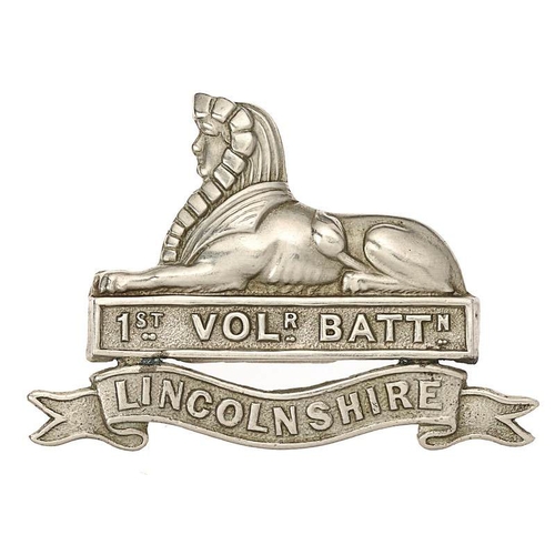 137 - 1st (Lincoln) VB Lincolnshire Regiment cap badge circa 1896-1905.  Good scarce die-stamped white met... 