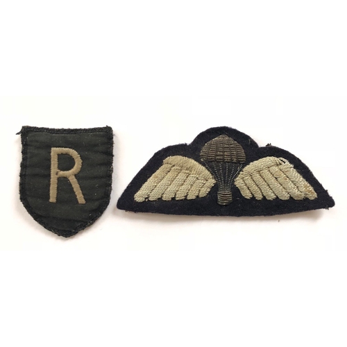 161 - (2) R Force WW2 cloth formation sign and Parachute wing.    Good scarce embroidered examples.