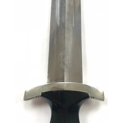 451 - German Third Reich 1933 model SS dagger by Gottlieb Hammesfahr, Solingen-Foche  A fine example, the ... 