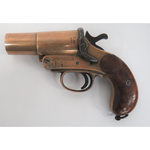 390 - WW1 Webley & Scott Flare Pistol
1 inch bore, brass barrel.  Brass body with maker's details 