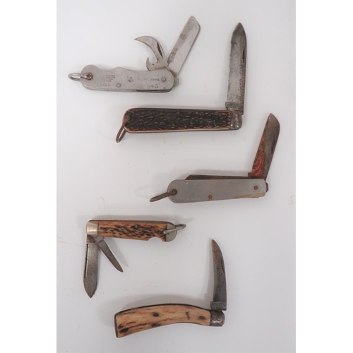 Five Various Pocket Knives
consisting 2 x military pattern "Jack" knives.  Single blade, can/bottle opener.  One dated 1953 ... 2 x antler slab sided pocket knives.  Single blades ... Similar example with two blades.  Some rusting.  5 items.