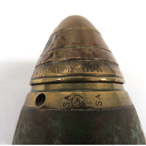 169 - 1918 Dated Inert British 18 Pounder Shell And Head
brass shell.  The base marked 18PRII.  Dated 1918... 