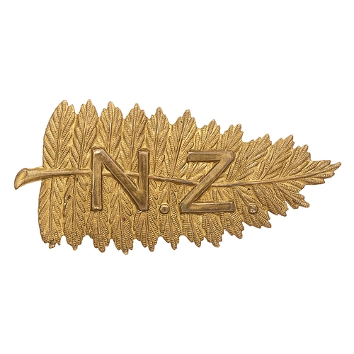 334 - New Zealand Squadron Kings Colonials slouch hat badge circa 1903-04.  Good large die-stamped brass f... 