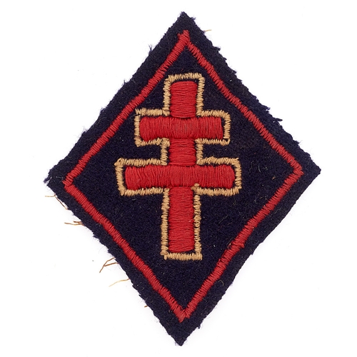 1st Free French Division WW2 formation sign.   Good scarce white edged red Cross of Lorraine on blue felt diamond with red border.      VGC